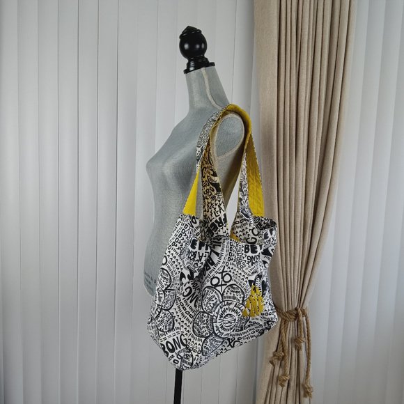 Billabong Women's Beach Large Tote. - Picture 2 of 16